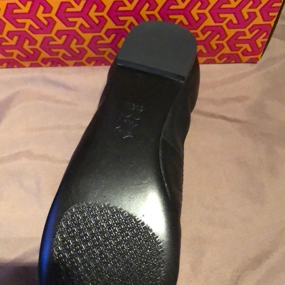 New Tory Burch shoes - Picture 4 of 6